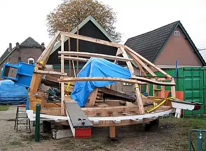 Construction de la calotte du moulin De Koe (Ermelo)