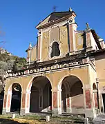 La façade de l'église