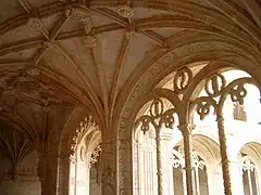 Voûtes du cloître.