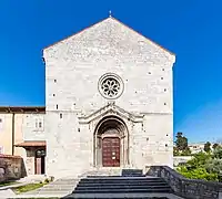 Entrée de l'église