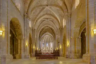 Nef de l'église abbatiale.