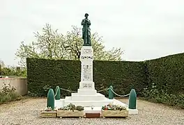 Le monument aux morts.