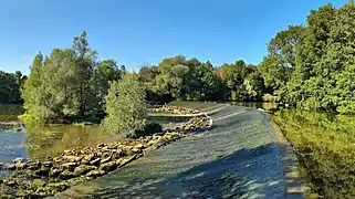 Le barrage sur l'Ognon.