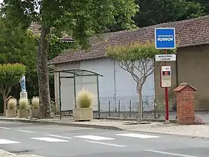 Arrêt de bus.