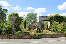 Ruines de l'ancien château.