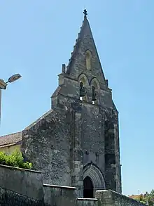 Le clocher-mur de l'église Saint-Jean (juil. 2009).