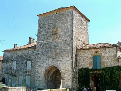 Porte rue Notre-Dame.Foirail Nord.