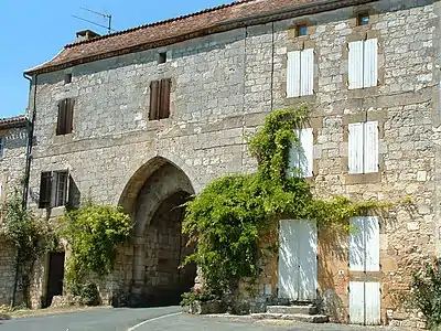 Porte rue Saint-Jacques.Foirail Sud.