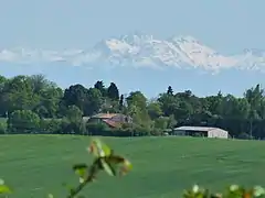 Les Pyrénées (sud-ouest) vues depuis Mons (nord-est).