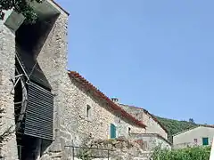 Moulin à huile avec son immense roue à aubes (7 m).