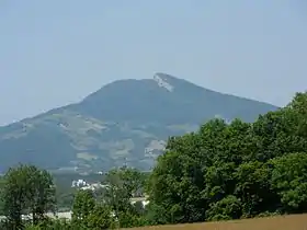Le Mont Beauvoir est bien visible à Saint-Christophe-sur-Guiers