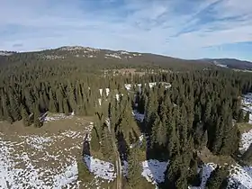 Vue aérienne du mont Sâla.