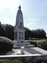 Monument aux morts.