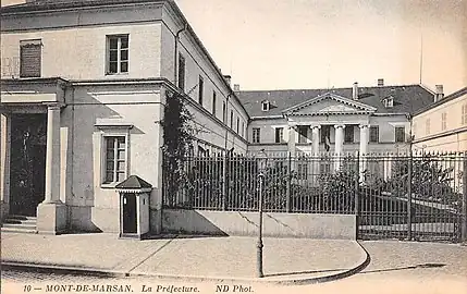 Hôtel de Préfecture, conçu selon un style néoclassique.