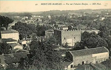 Vue sur le faubourg de Pujorin et le donjon Lacataye.