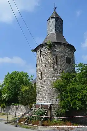 Image illustrative de l’article Tours de l'ancien château-ferme de la Torre à Mont-sur-Marchienne