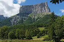 Le Mont Aiguille depuis Ruthière (Chichilianne).