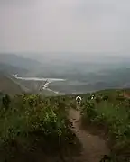 La descente avec vue sur la rivière Nsele.