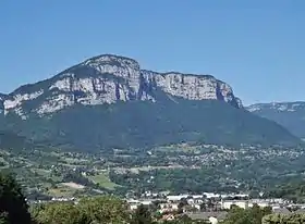 Le mont Peney vu depuis le parc de Buisson Rond à Chambéry