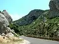 Route des gorges, à l'est de Padern (2001).