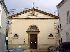 Façade de la chapelle, vue de la rue saint-Vincent-de-Paul