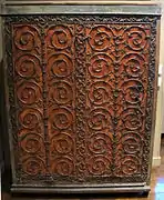 Délicates ferronneries d'un meuble de sacristie gothique du XIVe siècle provenant de la Somme.