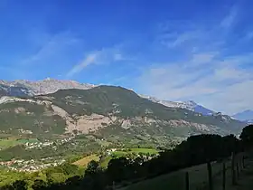 Vue générale de la montagne d'Uriol depuis le Grand Brion.