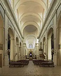 Intérieur de la nef