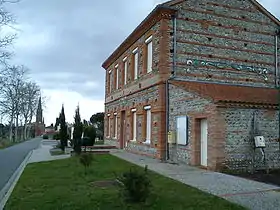 Mairie de Montaut (Haute-Garonne) construite vers 1875.