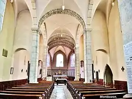 Nef de l'église de Montbozon.