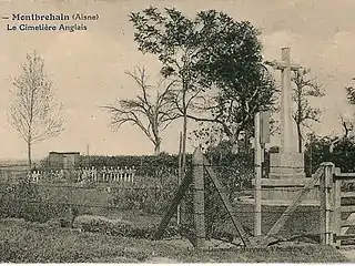 Le cimetière du calvaire provisoire vers 1920.