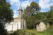 situation de la chapelle en forêt