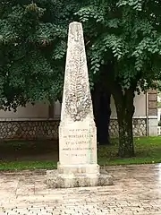 Monument aux morts,près de la mairie.