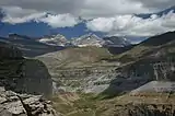 Massif du Mont-Perdu au centre.