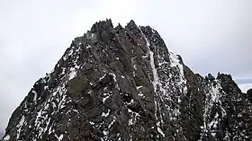 Vue du sommet du mont Brouillard depuis le col Émile Rey.