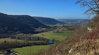 La vallée de la Loue depuis le belvédère de la Thuyère.