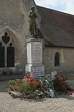 Poilu au repos (monument aux morts)