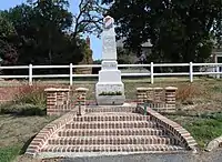 Le monument aux morts.