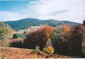 Le puy de Montoncel vu depuis le hameau de La Muratte.