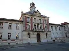 L'hôpital La Colombière (bâtiment de la direction datant de 1906) initialement dénommé "asile de Font d'Aurelle".