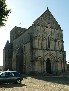 Façade de l'église.