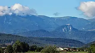 Larroque d'Olmes au premier plan.