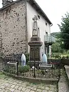 Le monument aux morts.