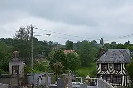 Le bourg, vu depuis le cimetière.