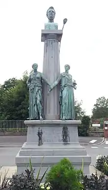 Monument à Louis Crespel-Dellisse (1867), Arras, cours de Verdun.