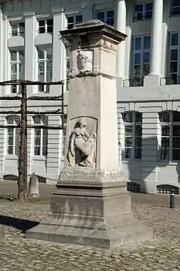 Monument à Jennevalsur la place des Martyrs (Bruxelles).