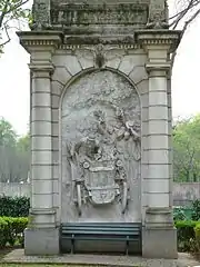 Monument à Émile Levassor (1907) par Camille Lefèvre (d'après esquisses de Jules Dalou).
