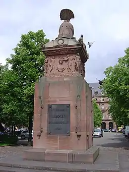 Le monument conçu par Friedrich Weinbrenner