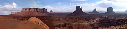 Les buttes de grès de Monument Valley.