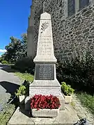 Le monument aux morts.